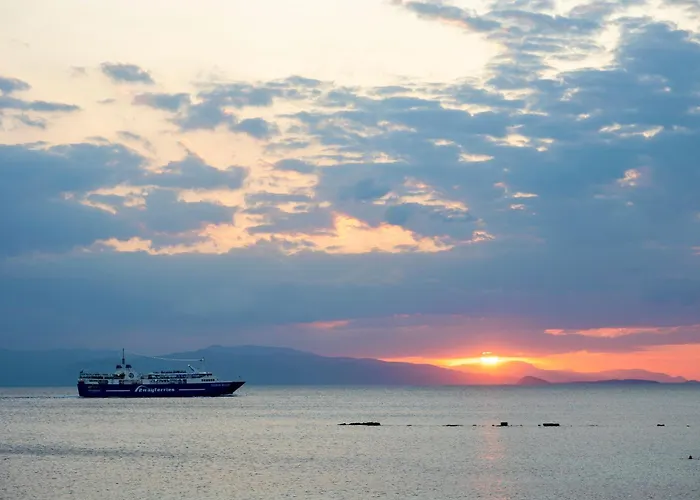 Port View Apartment Aegina