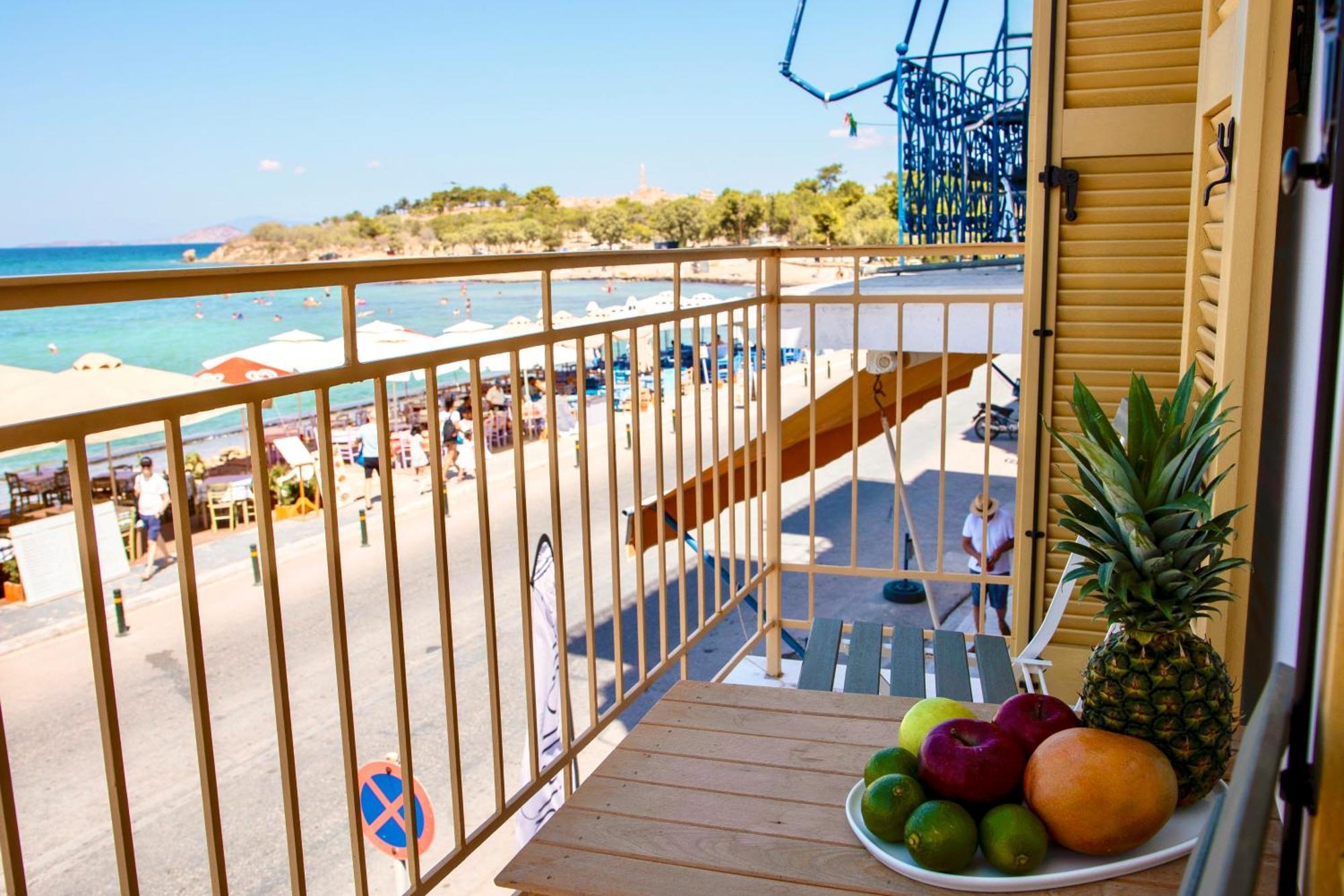 Port View Apartment Aegina